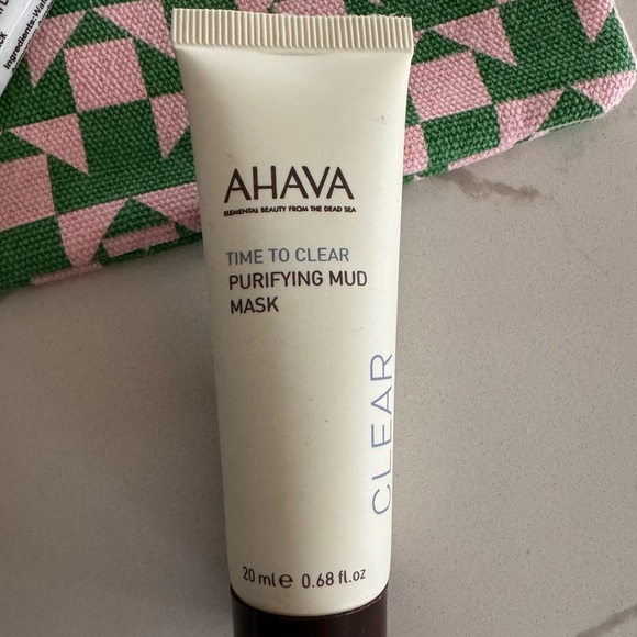 Ipsy Bag - Picture 2 of 8